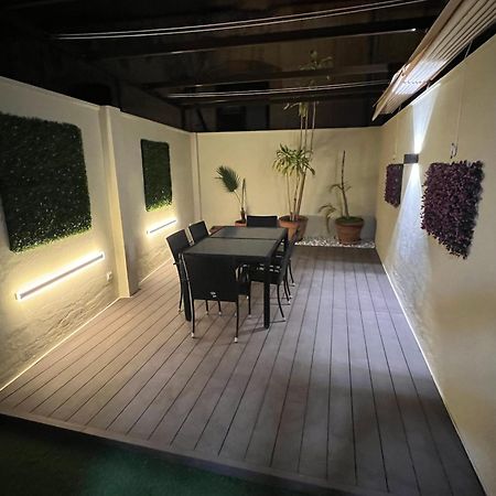 Puerto Deluxe Apartment Malaga Luaran gambar