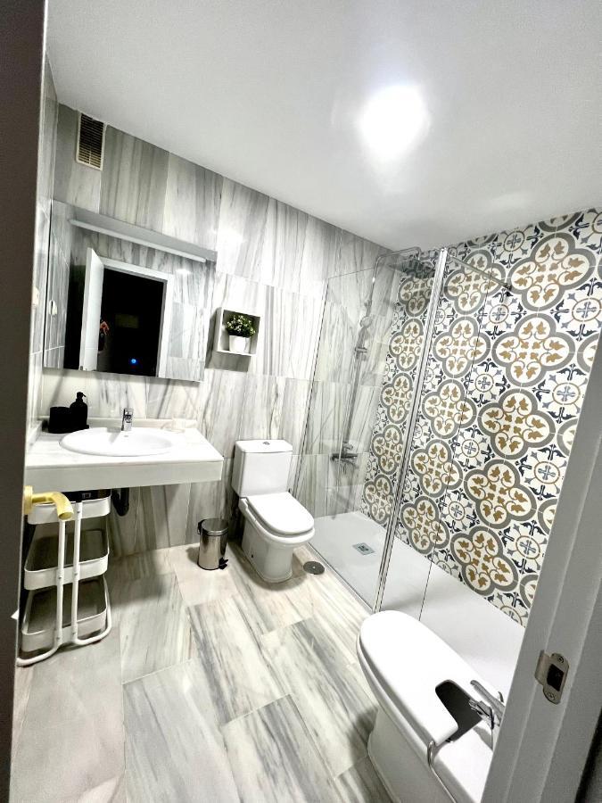 Puerto Deluxe Apartment Malaga Luaran gambar