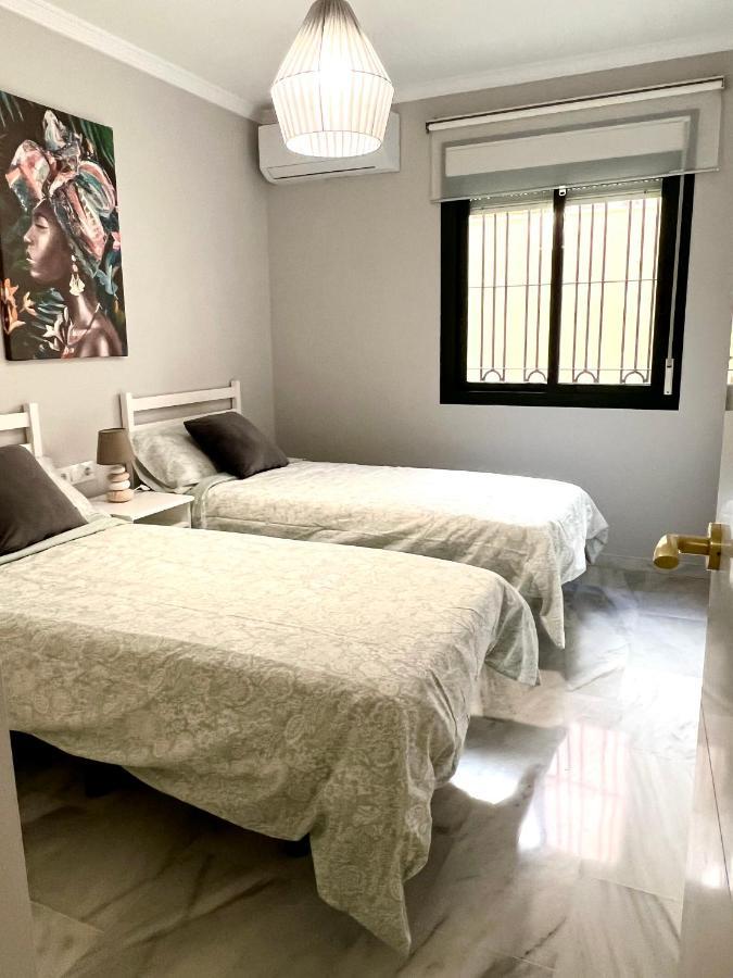 Puerto Deluxe Apartment Malaga Luaran gambar
