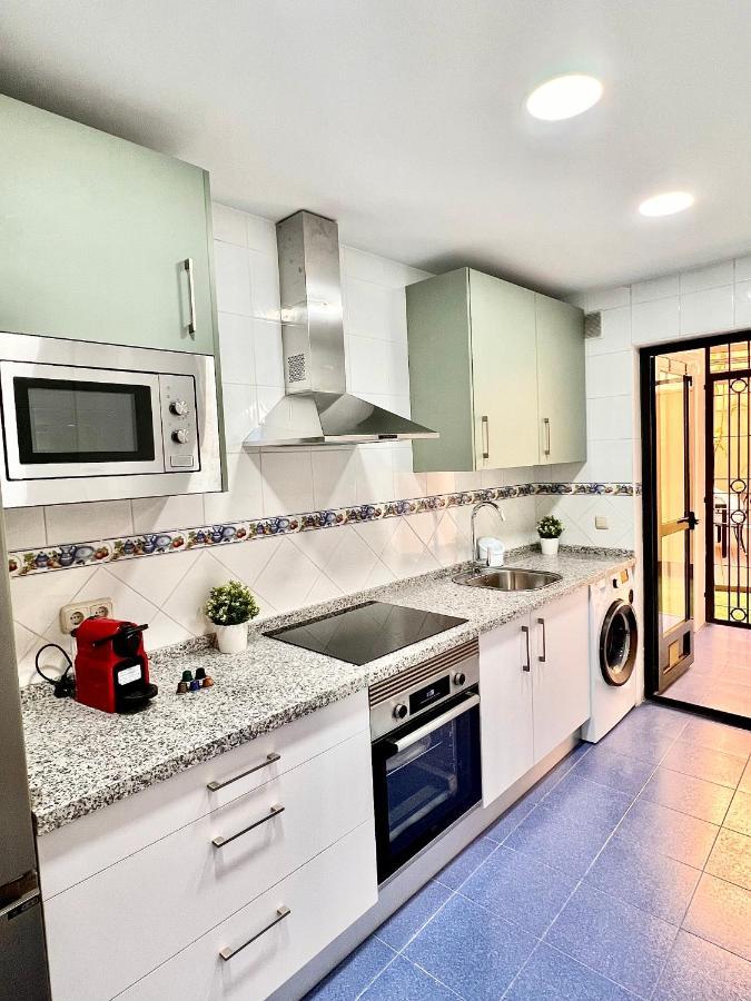 Puerto Deluxe Apartment Malaga Luaran gambar